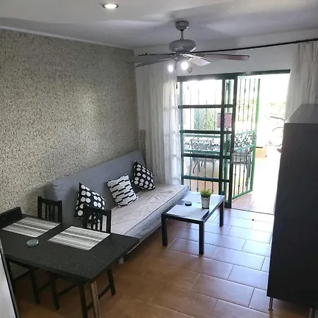 Poolside Duplex In Secure Gated Complex Appartamento